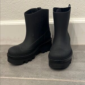 Chloe Raina Chunky Platform Rain Boots Black